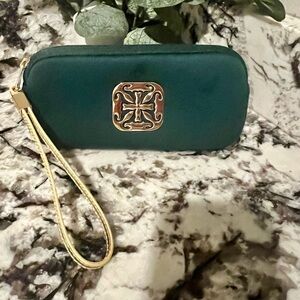 Rustic Cuff Jewelry Zip Around Bag Pouch Gold Detail